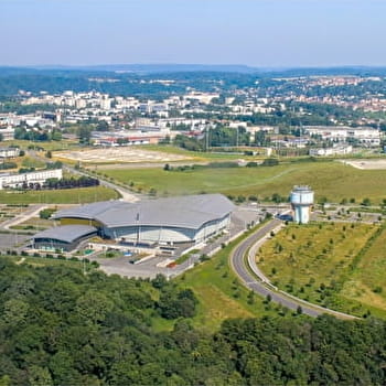 La tête dans les nuages -