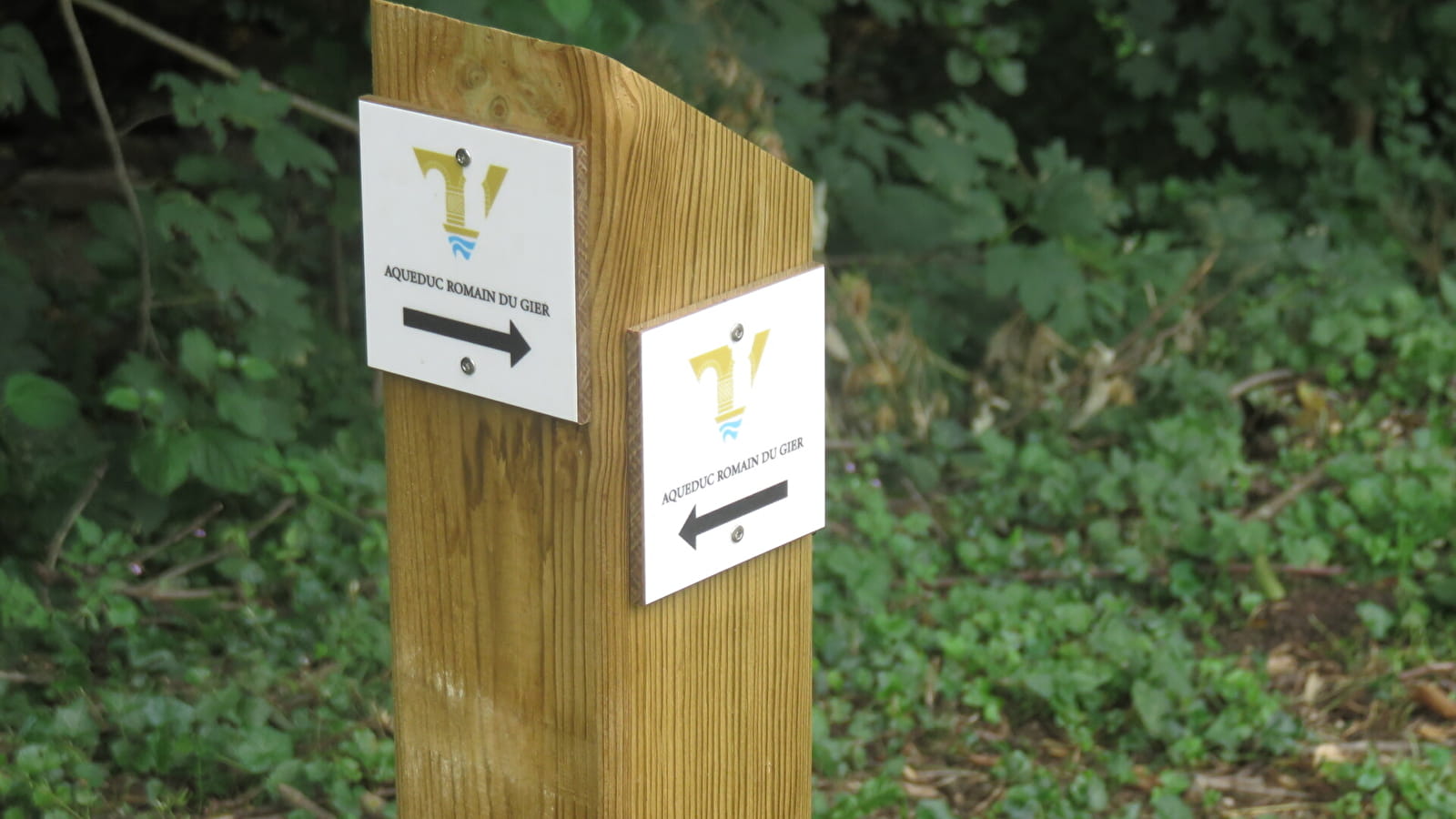 Sentier de l'Aqueduc romain du Gier