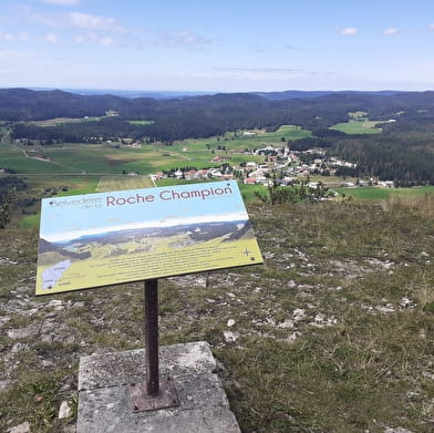 Roche Champion par le Gît du Désert