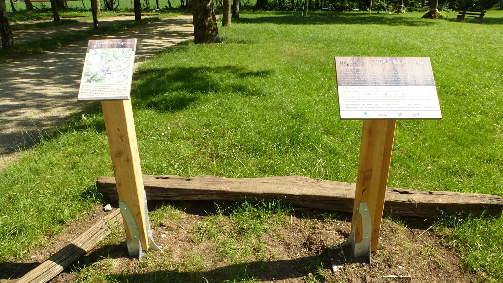Sentier ludique 'Histoires parallèles des 2 sapins' à Songieu