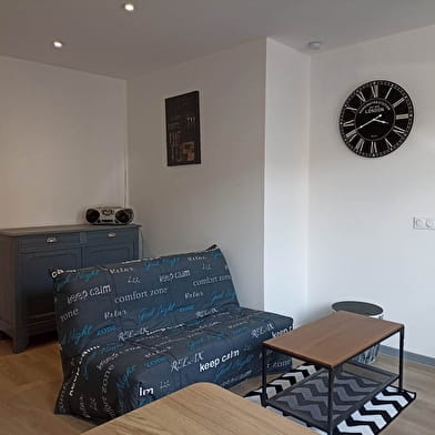 Location 'Au Café du Réveil' - Loïc Grosjean