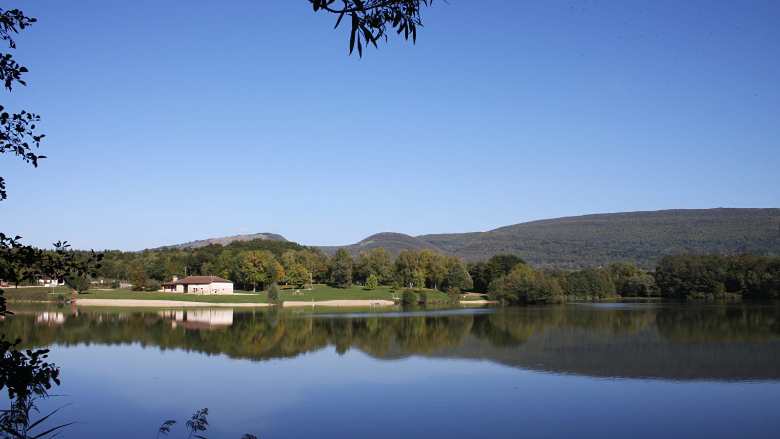 Balade - Tour du plan d'eau de la Grange du Pin
