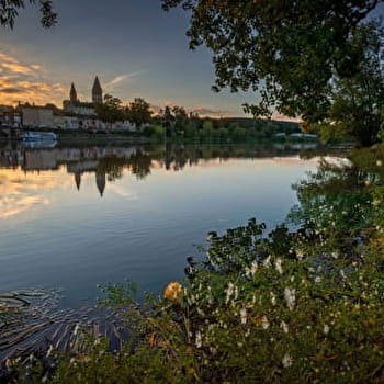 Tournus - Saint-Amour : La Bresse, à la gloire de la gastronomie - TOURNUS