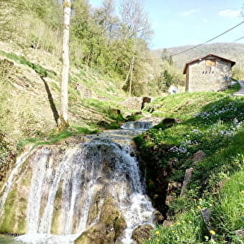 Sentier pédestre de 'Vareilles au Lac Bleu : le long du Gardon' - AMBERIEU-EN-BUGEY