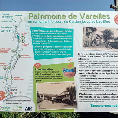 Sentier pédestre de 'Vareilles au Lac Bleu : le long du Gardon'