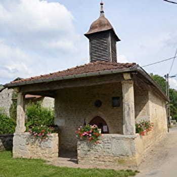 Sentier 'Ménestruel - Leymiat' à Poncin - PONCIN