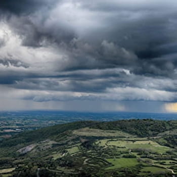 Sentier Mémoire de Pierre et belvédère de la carrière - COURMANGOUX