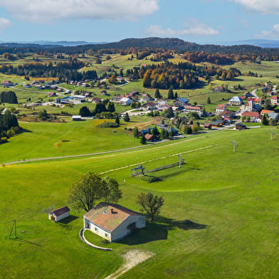 Tourbières et lac des Hautes-Combes