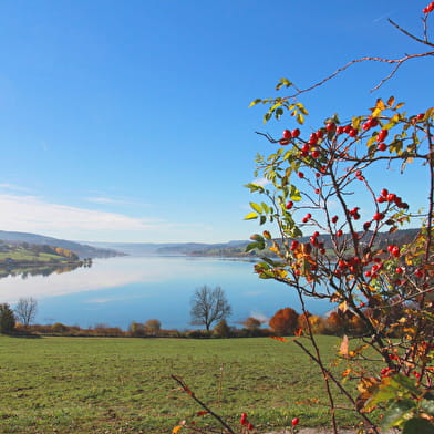 Tour du Lac de Saint-Point