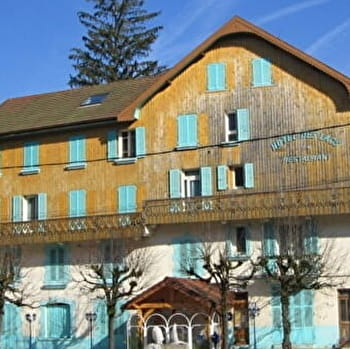 Hôtel-Restaurant des Lacs - CHAUX-DES-CROTENAY