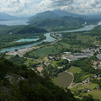 Grandes Traversées du Jura (GTJ) : Itinéraire VTT de Mandeure à Culoz via La Praille sur le Plateau d'Hauteville - CULOZ