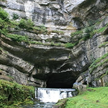 VFF-048 - De Mouthier-Haute-Pierre à Pontarlier - MOUTHIER-HAUTE-PIERRE