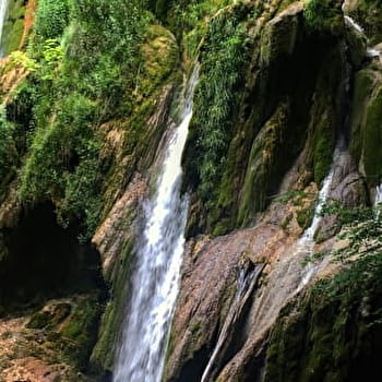 Randonnée pédestre : Circuit de la cascade de Clairefontaine - VIRIEU-LE-GRAND