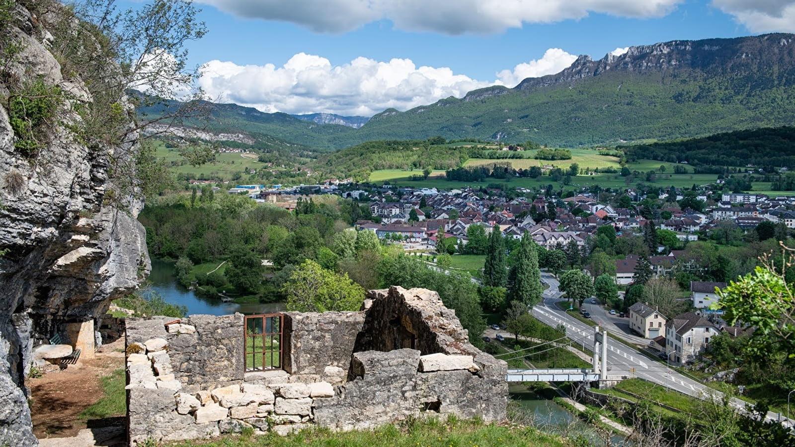 Le site Pierre Boisson : tombeau et lieu d'habitation à Parves-et-Nattages