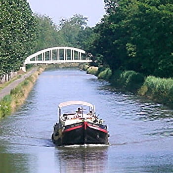 Entre canal et bords de Loire - DIOU