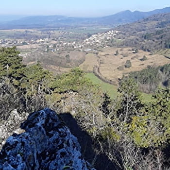 Randonnée - Mont Plantaglay, crête de la Grillère et grotte des Fées - MEILLONNAS