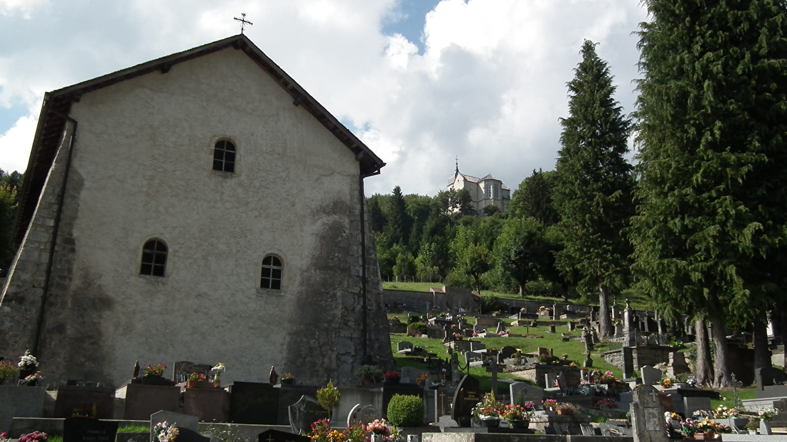 Entre-les-Fourgs par la forêt
