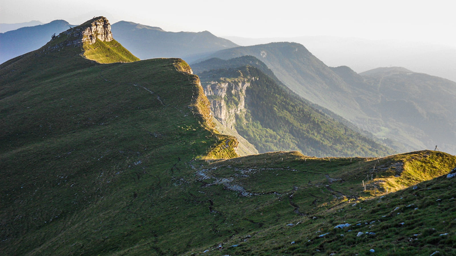 Randonnée pédestre : sur les traces des passeurs