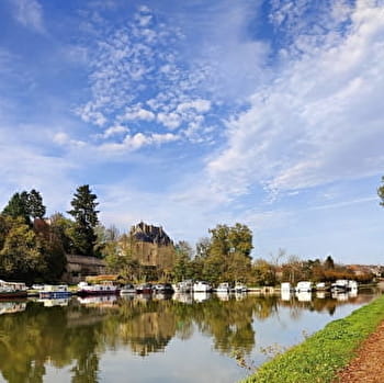 Le Canal du Nivernais de Châtillon-en-Bazois à l'écluse de Fleury - CHATILLON-EN-BAZOIS