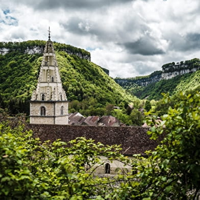 Tour du Jura Vélo Loisirs – Option : Domblans – Baume-les-Messieurs
