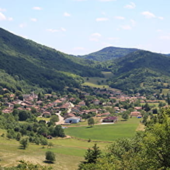 Randonnée - Tour des trois monts par les ruines de Montfort - VAL-REVERMONT