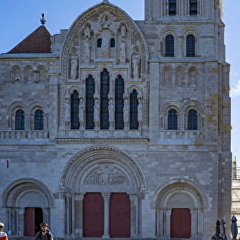 Saint-Jacques à vélo via Vézelay V56 : Vézelay - Varzy - VEZELAY