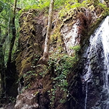 A la découverte de la cascade de la Dragne -
