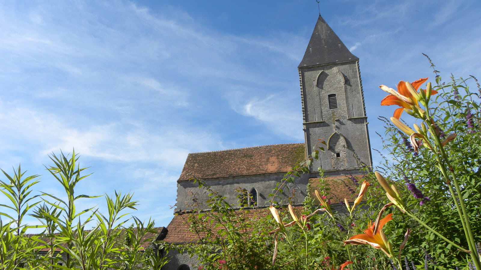 Découverte d'une église fortifiée