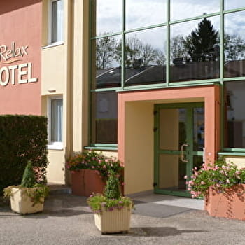 Relax Hôtel - MAILLAT