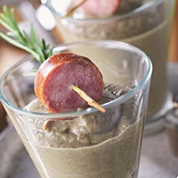 Crème de lentilles et saucisse de Montbéliard en brochette de romarin - BESANCON