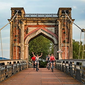 Itinérance L'Ain à Vélo - Le Val de Saône, pays d'art, d'histoire et de légendes (2 jours) - THOISSEY