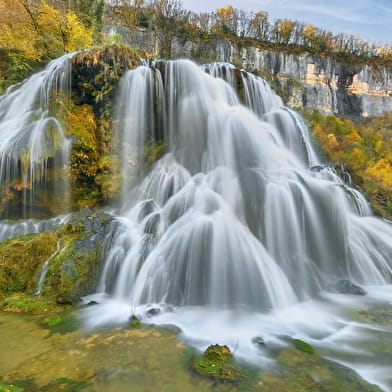 Tour du Jura Vélo Loisirs – Option : Domblans – Baume-les-Messieurs