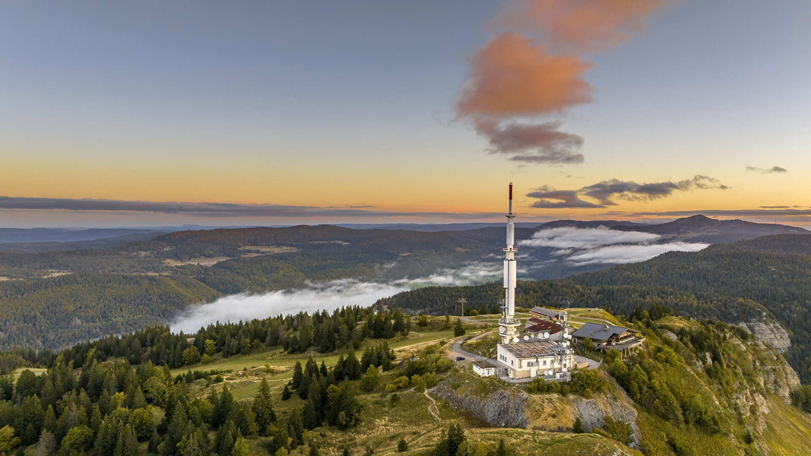 Randonnée pédestre : Le Petit Montrond - la Faucille
