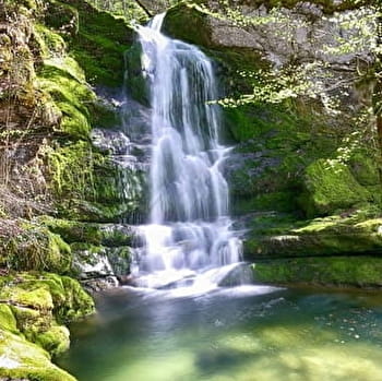 La cascade de Pissevieille - LONGCHAUMOIS