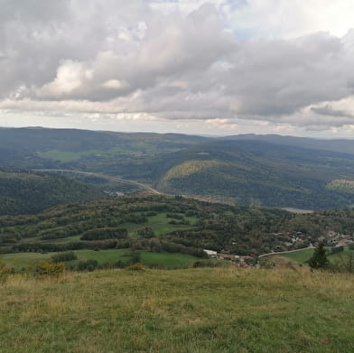 Parcours VTT 59 rouge - Tour de la Grande Montagne - Espace FFC Ain Forestière
