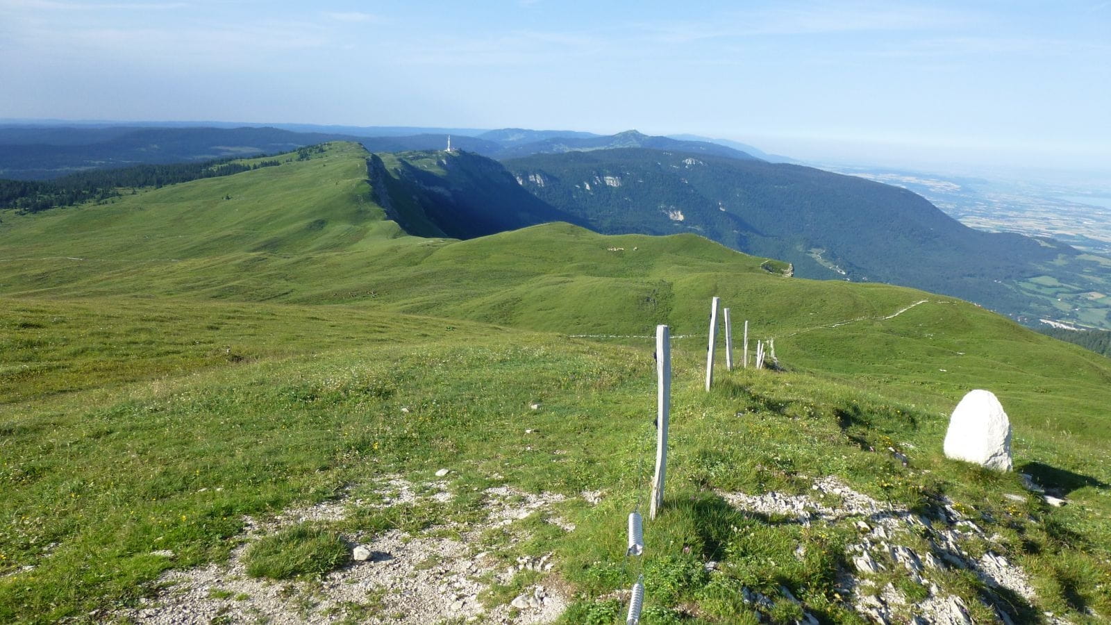 Circuit l'Ain à vélo n° 10 - Sur le Grand 8 Ain Jura-Sud : Le balcon du Léman